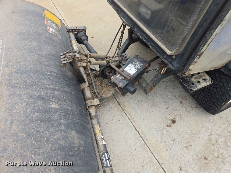 image for item ER1739 2002 New Holland MC28 broom