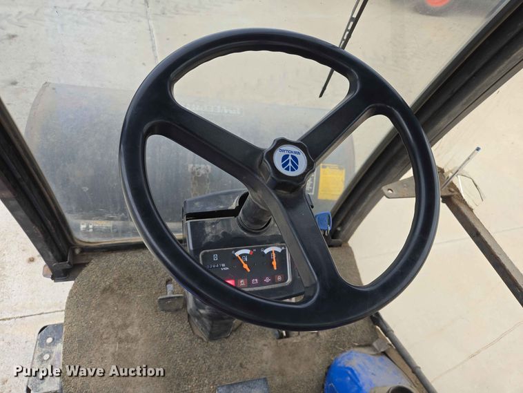 image for item ER1739 2002 New Holland MC28 broom