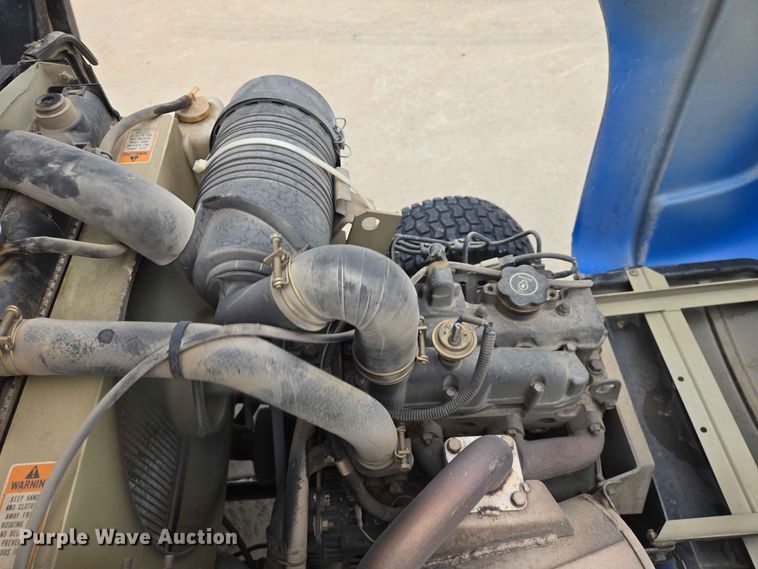 image for item ER1739 2002 New Holland MC28 broom