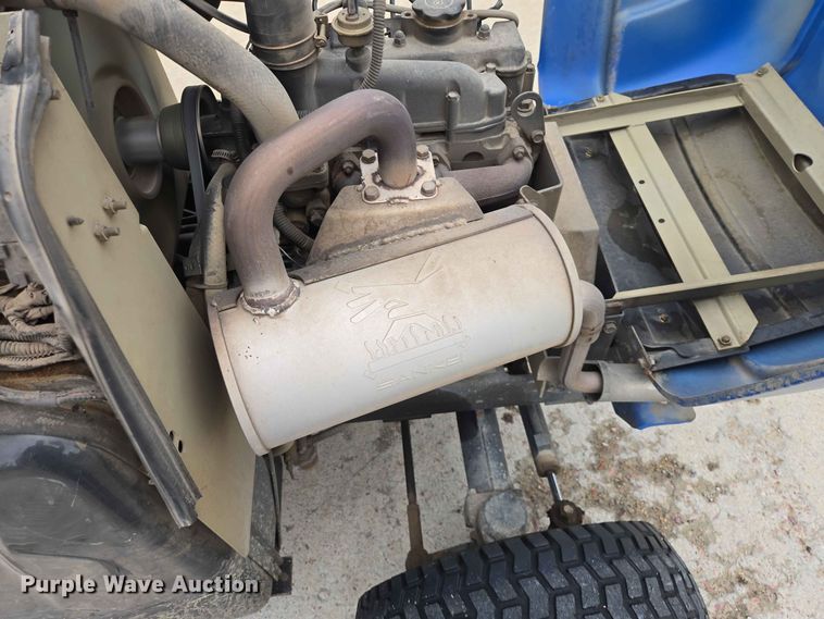 image for item ER1739 2002 New Holland MC28 broom