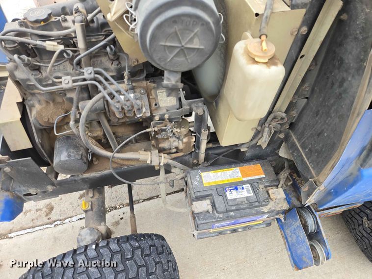 image for item ER1739 2002 New Holland MC28 broom