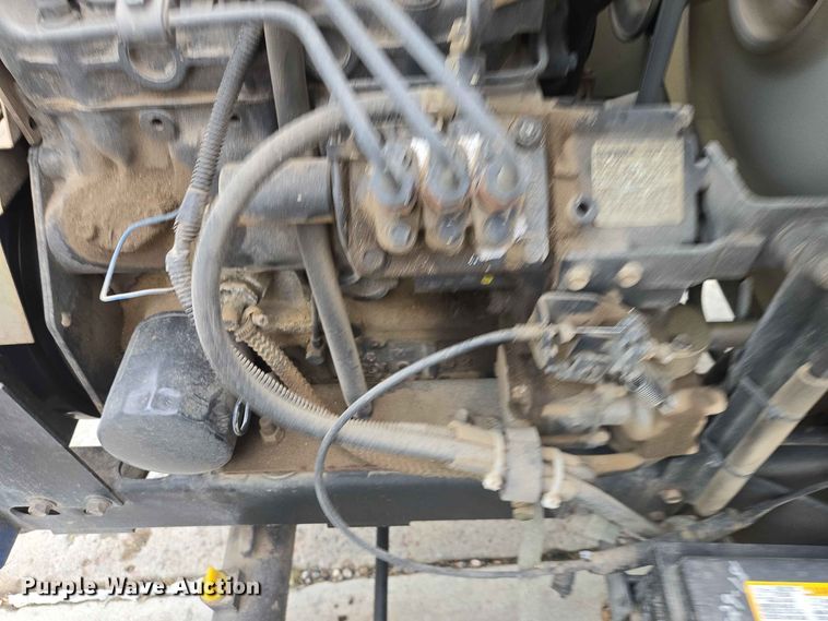 image for item ER1739 2002 New Holland MC28 broom