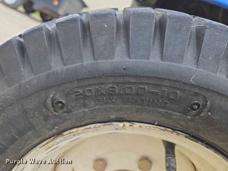 image for item ER1739 2002 New Holland MC28 broom