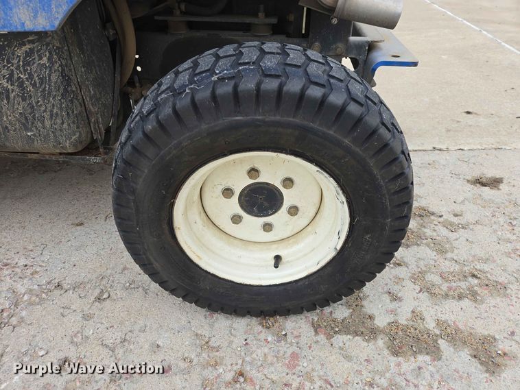 image for item ER1739 2002 New Holland MC28 broom