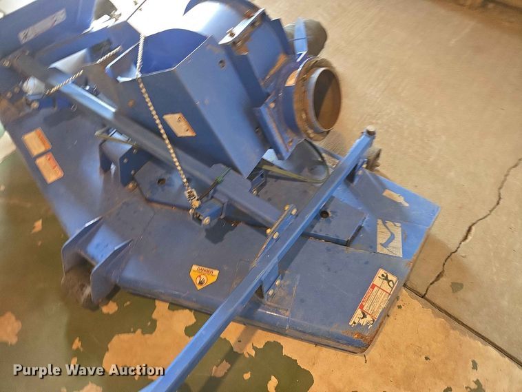 image for item ER1739 2002 New Holland MC28 broom