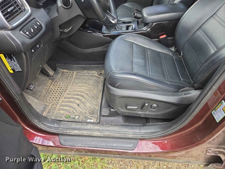 image for item ER1750 2016 KIA Sorento SUV