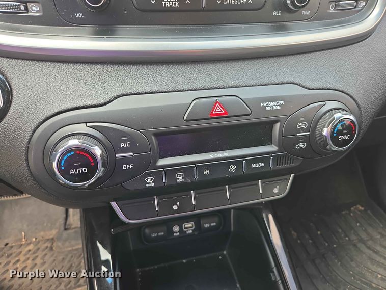 image for item ER1750 2016 KIA Sorento SUV