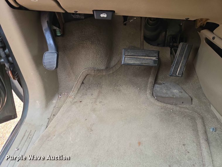 image for item ER1751 2003 Dodge Caravan van