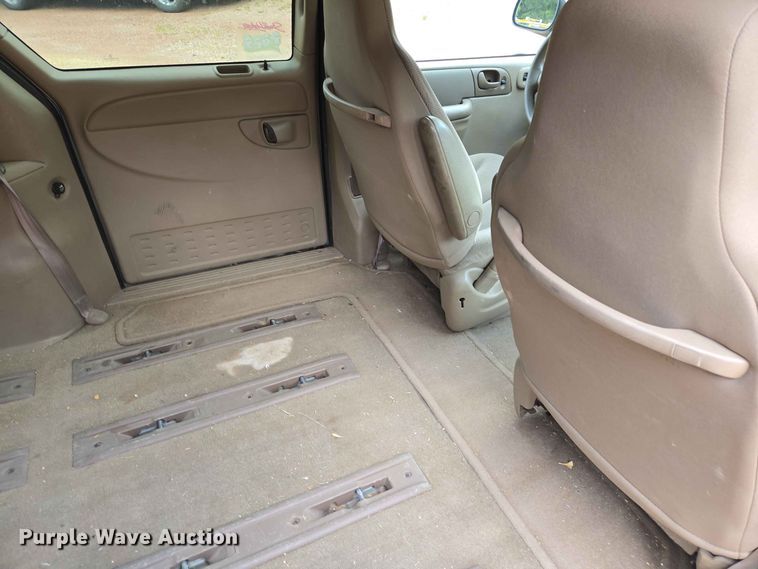 image for item ER1751 2003 Dodge Caravan van
