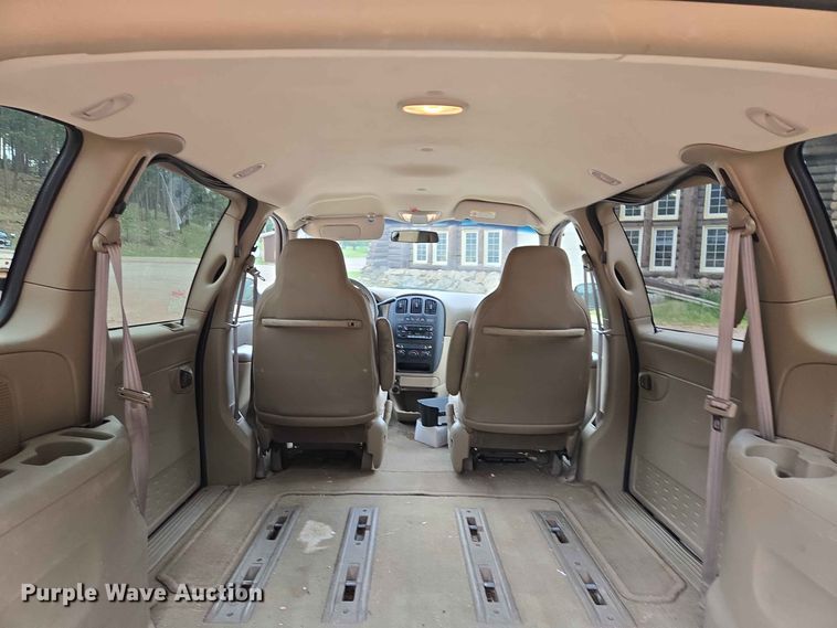 image for item ER1751 2003 Dodge Caravan van