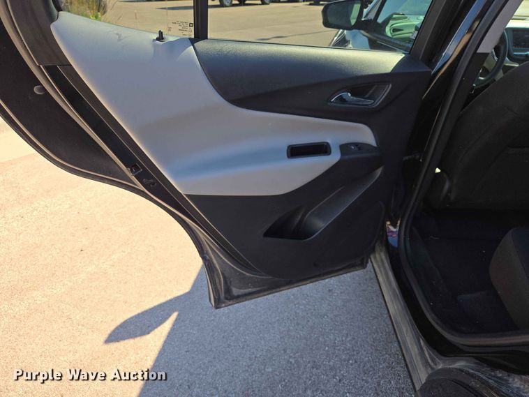 image for item ER1753 2021 Chevrolet Equinox SUV