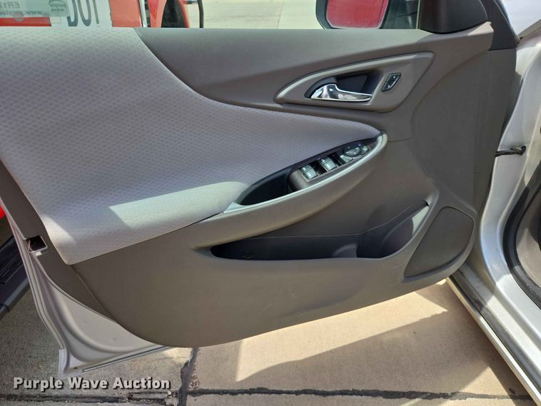 image for item ER1761 2019 Chevrolet Malibu 