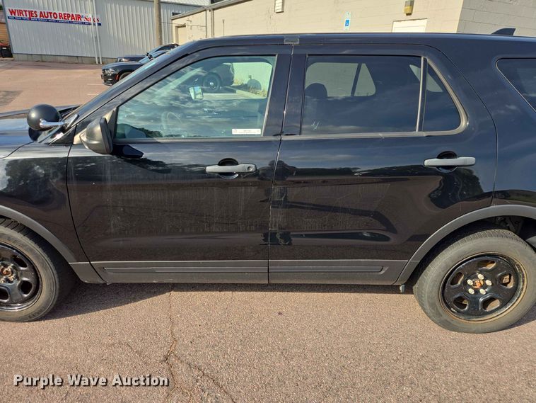 image for item ER1785 2017 Ford Explorer Police Interceptor SUV