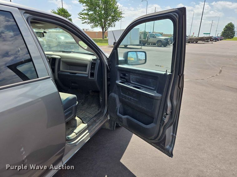 image for item ER1787 2012 Dodge Ram 1500 Crew Cab pickup truck