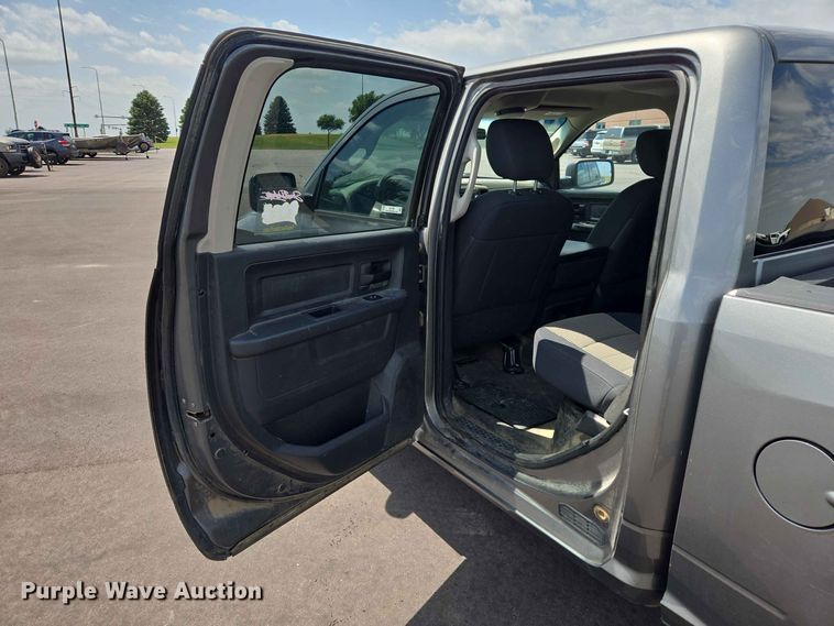 image for item ER1787 2012 Dodge Ram 1500 Crew Cab pickup truck