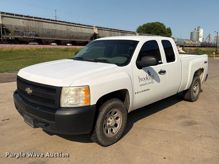 image for item ER1789 2007 Chevrolet Silverado 1500 Ext. Cab pickup truck