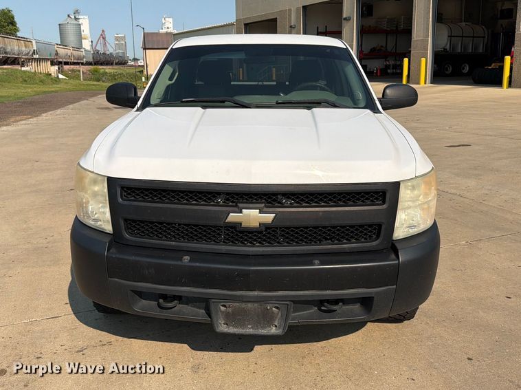 image for item ER1789 2007 Chevrolet Silverado 1500 Ext. Cab pickup truck