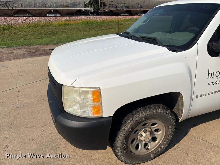image for item ER1789 2007 Chevrolet Silverado 1500 Ext. Cab pickup truck