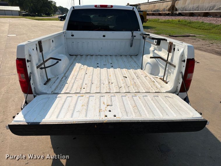 image for item ER1789 2007 Chevrolet Silverado 1500 Ext. Cab pickup truck