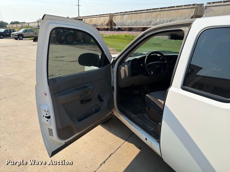 image for item ER1789 2007 Chevrolet Silverado 1500 Ext. Cab pickup truck