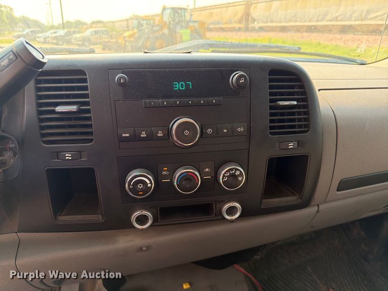 image for item ER1789 2007 Chevrolet Silverado 1500 Ext. Cab pickup truck