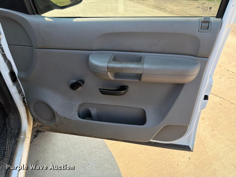 image for item ER1789 2007 Chevrolet Silverado 1500 Ext. Cab pickup truck