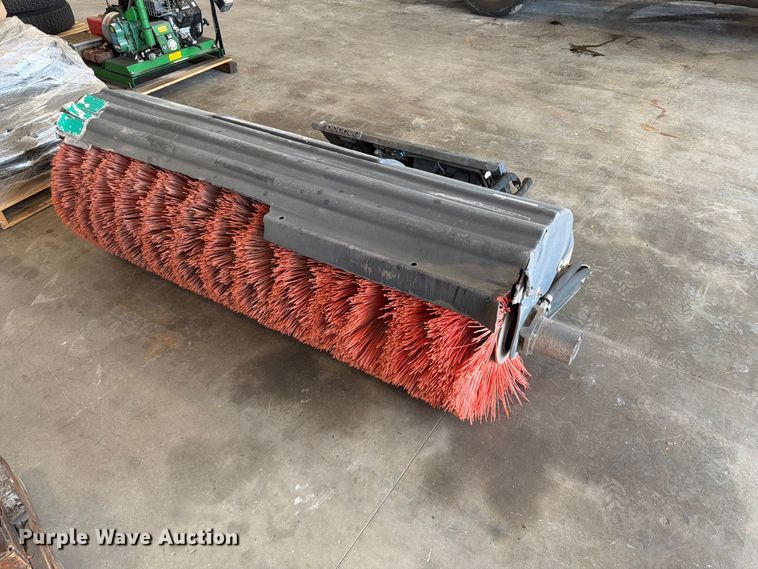 image for item ER1793 2014 Bobcat 84 Angle Broom skid steer broom