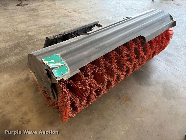 image for item ER1793 2014 Bobcat 84 Angle Broom skid steer broom