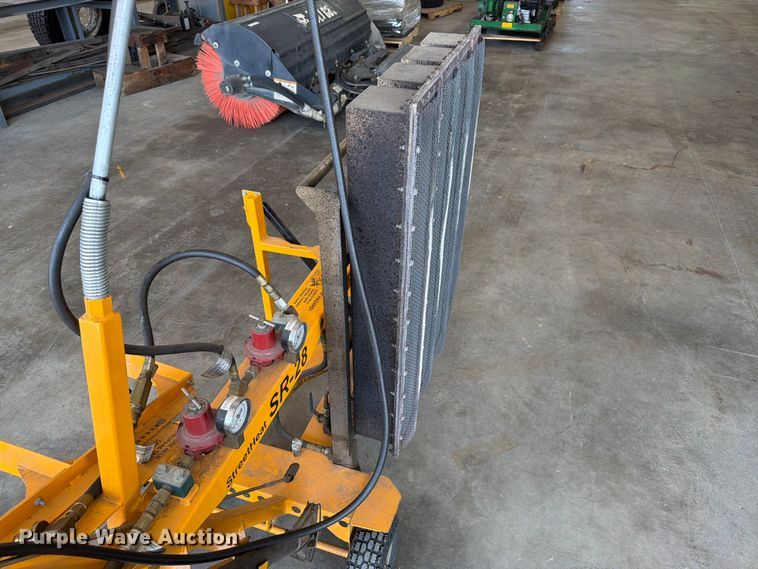 image for item ER1794 2017 Dennis-Flint SR-28 infrared heater