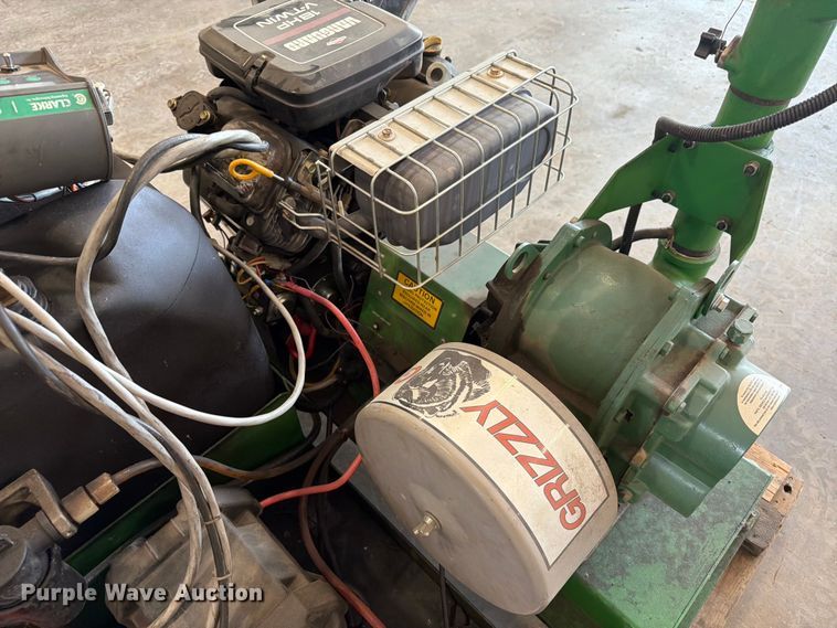 image for item ER1796 Clarke Grizzly mosquito sprayer
