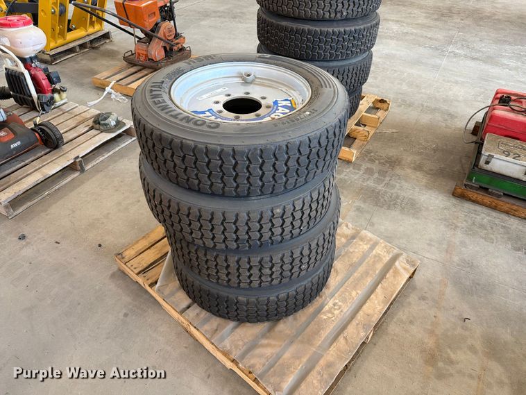 image for item ER1797 (4) Kage Klawz 225/70R19.5 tires and wheels