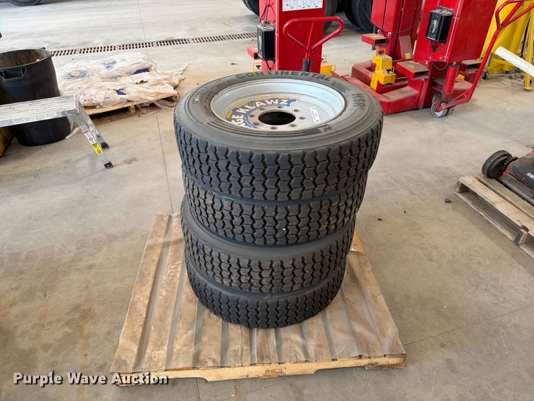 image for item ER1797 (4) Kage Klawz 225/70R19.5 tires and wheels