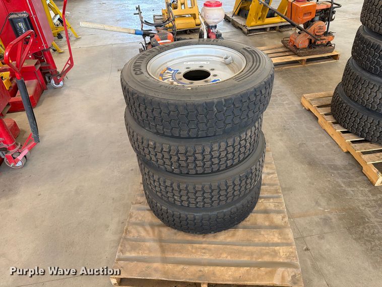 image for item ER1797 (4) Kage Klawz 225/70R19.5 tires and wheels