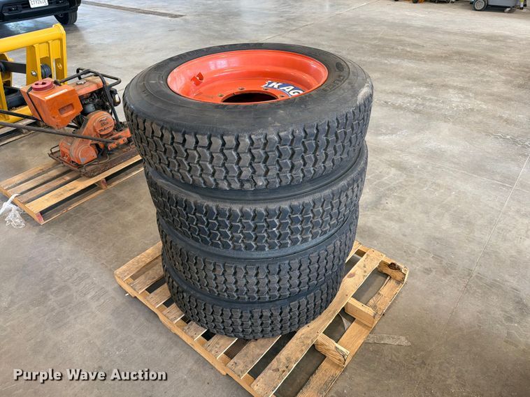 image for item ER1798 (4) Kage Klawz 255/70R22.5 tires and wheels