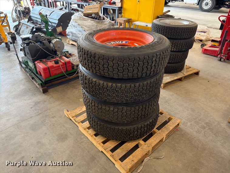 image for item ER1798 (4) Kage Klawz 255/70R22.5 tires and wheels