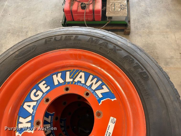 image for item ER1798 (4) Kage Klawz 255/70R22.5 tires and wheels