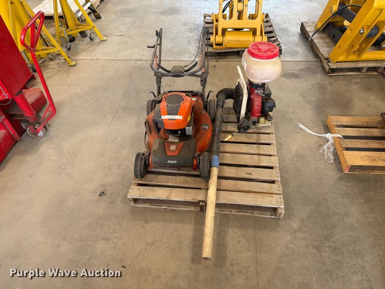 image for item ER1799 Husqvarna HU725AWD push mower