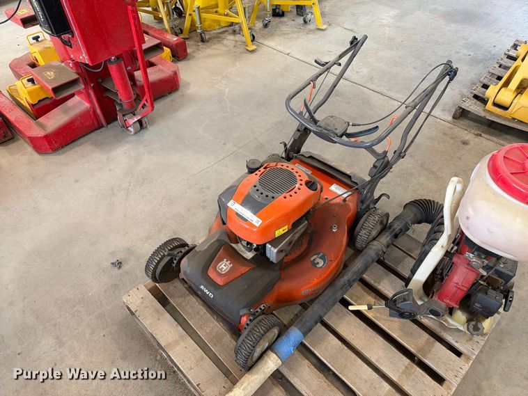 image for item ER1799 Husqvarna HU725AWD push mower