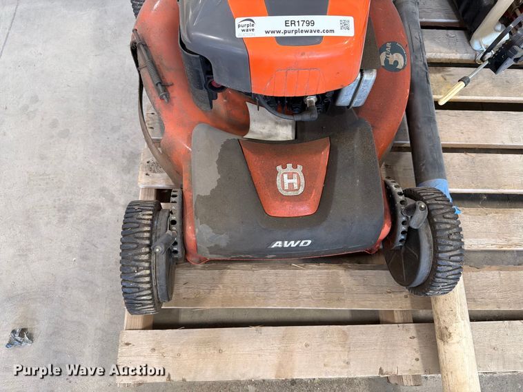 image for item ER1799 Husqvarna HU725AWD push mower