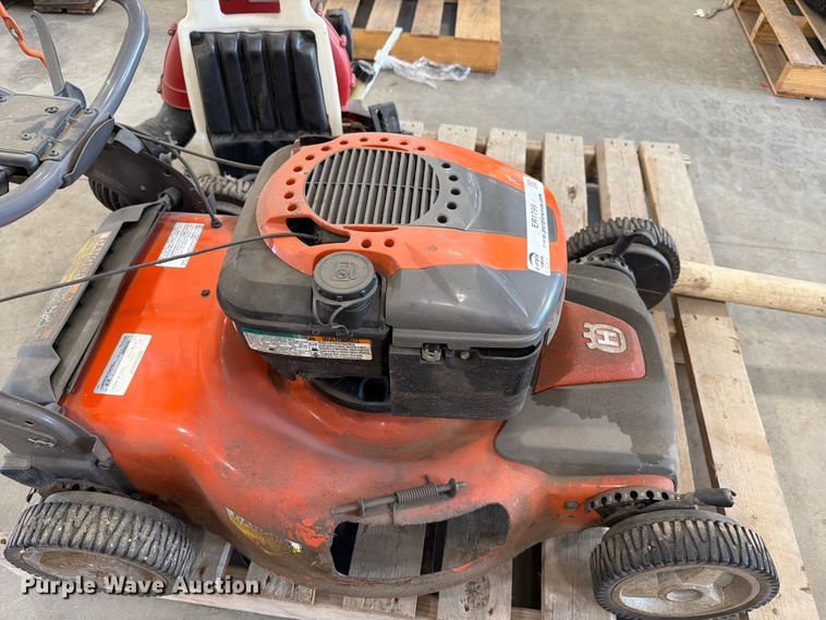 image for item ER1799 Husqvarna HU725AWD push mower