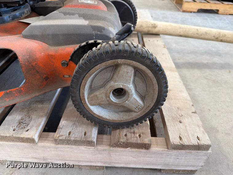 image for item ER1799 Husqvarna HU725AWD push mower