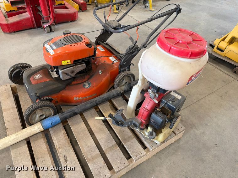 image for item ER1799 Husqvarna HU725AWD push mower