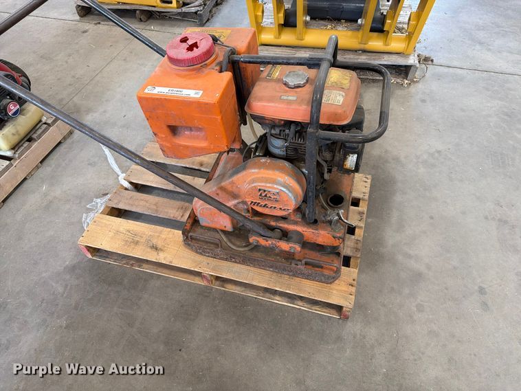 image for item ER1800 Mikasa MVC-90L plate compactor