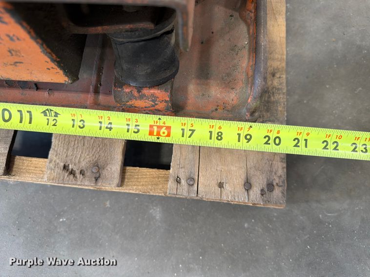 image for item ER1800 Mikasa MVC-90L plate compactor