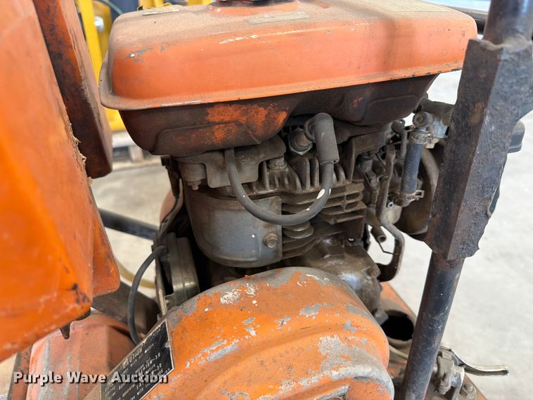 image for item ER1800 Mikasa MVC-90L plate compactor