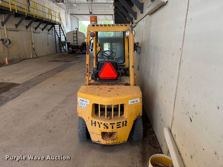 image for item ER1804 Hyster H40-XL-MIL forklift