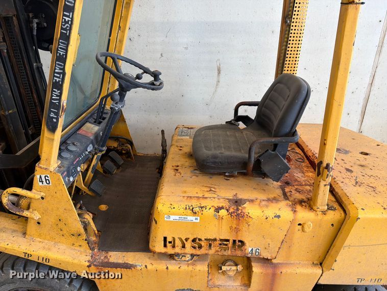 image for item ER1804 Hyster H40-XL-MIL forklift
