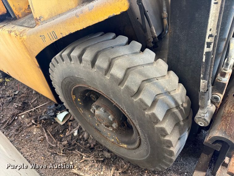 image for item ER1804 Hyster H40-XL-MIL forklift