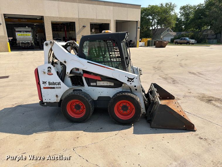 image for item ER1805 2014 Bobcat S570 skid steer loader