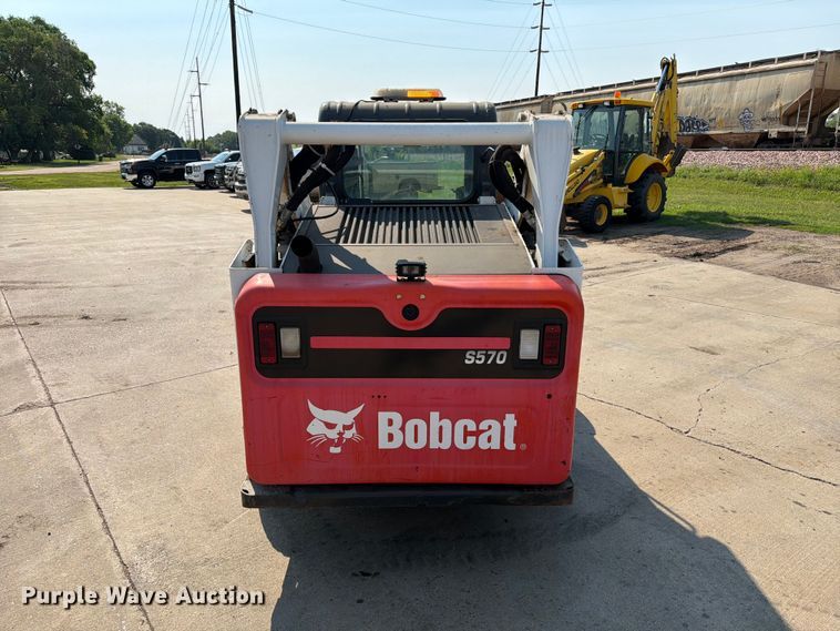 image for item ER1805 2014 Bobcat S570 skid steer loader